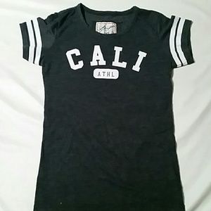 Dark grey "CALI" shirt